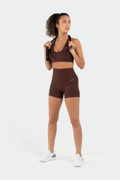 Especificaciones del modelo: Talia mide 5'2", pesa 125 libras y usa una talla XS (pantalones cortos de entrenamiento de talle alto Genesis)

 Tejido Luxe-Max DNA™: ultrasuave, transpirable, moldeador del cuerpo de compresión moderada y superduradero

 Infi-Stretch DNA™ + Infi-Defense DNA™ (propiedades elásticas en 4 direcciones, absorbentes de sudor y antimicrobianas)

 Tecnologías CTF™ (sin punta de camello) y a prueba de sentadillas

 Diseño de cintura ceñida que favorece la figura (te suje Tlf Apparel, Snatched Waist, Hip Thrust, Brown Shorts, Training Day, Squat Proof, Gym Shorts, Deep Teal, Athletic Fits