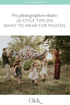 Want to know what to wear for photos? Pro photographers share 26 style tips to help anyone look and feel amazing for their next photo session.#GreenFallOutfitIdeas #AutumnFamilyPhotoOutfits #FamilyPicturesOutfitPlanning Summer Family Photos, Fall Family Photos, Family Photo Outfits, Family Photo Sessions, Outfits Fall, Photo Outfit, Fall Family, Fall Photos