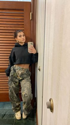 camo pants, cropped black hoodie, mirror pic, ootd, outfit inspo, streetwear outfits, slick back hair, jewlery, jordan 4s off white  outfit Outfit Inspo Casual, Streetwear Fashion Women, Swaggy Outfits, Fashion Mistakes, Fashion Streetwear, Outfit Inspo Fall