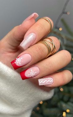 Nail Art Designs Reindeer, Christmas French Tip Nails Red And Green, Matte Christmas Nails, French Nails Christmas, French Christmas Nails, Red Nails For Christmas, Nails Reindeer, Nails Red Christmas, Nude Sweater