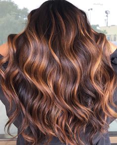 Dimensional Hair Color, Warm Balayage, Rambut Brunette, Hair Color Caramel, Brown Hair Balayage, Hair Color For Women, Winter Hair Color, Trendy Hair Color