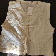 Zara Vest Ties Bow Cream Size Meduim/Large Cropped Linen Top For Fall, Zara Beige Cotton Tops, Zara Linen Tops For Daywear, Zara Linen Spring Blouse, Zara Linen Tops For Fall, Spring Linen Blouse By Zara, Zara Cotton Top For Beach, Cream Linen Top For Day Out, Zara Cropped Cotton Blouse