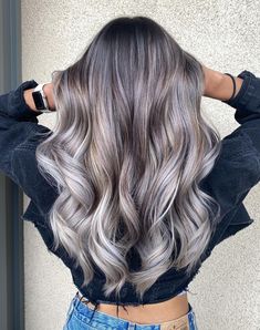 Popelavá Blond, Dark Ash Blonde Hair, Grey Balayage, Ash Blonde Hair Dye, Cool Ash Blonde, Gray Highlights, Ashy Hair, Gray Balayage, Ash Blonde Hair Colour