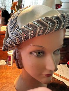 Large Brim Hat, Retro Hats, Types Of Hats, Millinery Hats, Fascinator, Headpiece, New Orleans, Ships, Satin