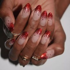 Sparkly French Manicure, Nail Art Rouge, Red Ombre Nails, Festive Nail Designs, Candy Cane Nails, Red Christmas Nails, Ombre Nails Glitter, Smink Inspiration, Christmas Nail Art Designs