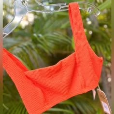 Billabong Square Neck Summer High Bralette Bikini Top Size Small Color - Orange Crush Pairing Modern Design With Lux Recycled Fabric And Fresh New Colorways, The Summer High Square Bralette Bikini Top Is The Definition Of Beach Chic. This Full-Coverage Bralette Features Has A Square Neck, With Fixed Straps And A Back Hook Closure. No Wire No Padding Fixed Straps Brand New With Tags Smoke Free Home Top Only Preppy Swimwear, Obx Fits, Pretty Swimsuits, Tropical Bikinis, Orange Crush