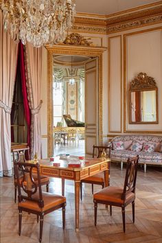 Most stylish designs for drawing room decor ideas Drawing Room Decor Ideas, Designs For Drawing, Corner Door, Drawing Room Interior, Drawing Room Decor, Drawing Room Interior Design, Beautiful Houses Interior, Style Français, Luxury Interiors