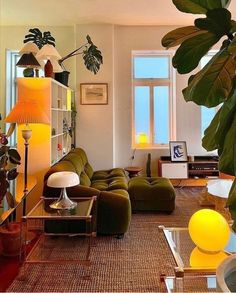 Modern 70s Interior Design, Green And Leather Living Room, Soviet Interior Design, Modern Vintage Apartment Decor, Funky Apartment Aesthetic, Maximalist Mid Century Modern, Orange Couch Aesthetic, Mid Century Lounge Room, Italian Apartment Aesthetic