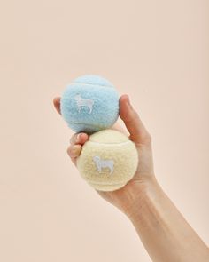 Barc London baby blue and cream squeaky dog tennis balls Dog Brand, Best Dog Toys, Cute Dog Collars, Fancy Dog, Dog Branding, Dog Ball