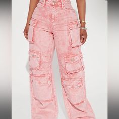 Fashionnova Lily High Rise Cargo Jeans - Pink Brand New Never Worn Size ( 9 ) Non Stretch Denim Wide Leg Cargo Jean Loose Fit All Over Cargo Pockets 100% Cotton Disclaimer - Due To The Specialized Wash Process, Each Garment Is Unique. Lily High Rise Cargo Jeans, High Rise Cargo Jeans, Celana Kargo, Pink Cargo Pants, Look Legging, Cargo Pants Outfit, Mode Kpop, Fashion Nova Jeans, Cargo Jeans