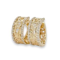 These stunning huggie earrings crafted from 14K yellow gold feature a graceful scroll design, punctuated by an outline of shimmering diamonds totaling 0.50ctw in weight. An exquisite accessory sure to add timeless elegance to any look. 3.4grms 13mm round Color:Gold. Closure:Snap Main Stone Diamond Color:H Main Stone Diamond Cut:Very Good Main Stone Diamond Clarity:SI2 Main Stone:Diamond Main Stone Shape:Round Main Stone Creation:Natural Main Stone Treatment:Not Enhanced Second Stone:No Stone Customized:No Handmade:Yes Signed:No Era:Undated Vintage:No Antique:No Shape:Round Setting Style:Prong Gender:Women eBay store powered by Shopping Feed. Diamond Outline, Gold Huggie Earrings, Diamond Huggie Earrings, Scroll Design, Earring Crafts, Huggie Earrings, Fine Jewellery Earrings, Diamond Color, Diamond Clarity