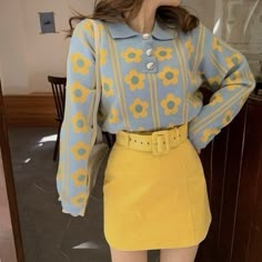 Korean Outfit Ideas, Belted Skirt, Soft Gamine, Flower Sweater, Skirt Suits, Women Flower, Yellow Skirt, Mode Vintage, Colourful Outfits