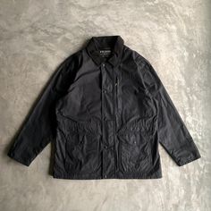 FILSON Weekender Cover Cloth Coat (washed) - USA 2016 - Size L (look on measurements) - Condition: need wash and rewax, there is no zipper tab for the lining (photo incl.) Measurements : cm/in * chest 65/25.59 * length 79/31.1 * shoulders 53/20,87 * sleeve length 67/26,38 * hem 66/25.98 Questions? fill free to ask * no refund !IMPORTANT! information about delivery: fill free to ask about express delivery before order  * Please note that all clothes which I sell are vintage or used and may have s Urban Washed Outerwear For Work, Classic Washed Black Outerwear For Work, Classic Black Washed Outerwear, Cloth Coat, Mens Jackets, Art Collection, That Look, Thailand, Bathing Beauties