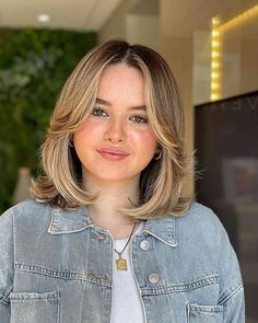 Spring Haircuts, Bangs For Round Face, Short Hair With Bangs, Hairstyles For Round Faces