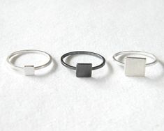 Vierkant zilveren ring minimalistische ring geometrische Minimalist Silver Square Ring, Minimalist Sterling Silver Stackable Rectangular Rings, Minimalist Sterling Silver Rectangular Stackable Rings, Rings Rectangle, Minimalist Silver Jewelry, Camera Jewelry, Rings Minimal, Different Rings, Minimalist Jewelry Silver