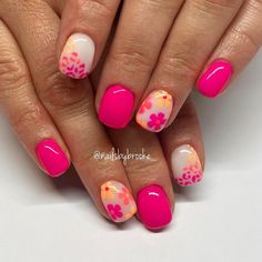 Square Nails Design Ideas Summer, Short Acrylic Nails Designs Summer, Pink And Red Nails Short, Bright Pink Nail Ideas, Early Summer Nails, Megan Nails, Fun Pink Nails, Summer Nails With Flowers, Nail Designs Bright