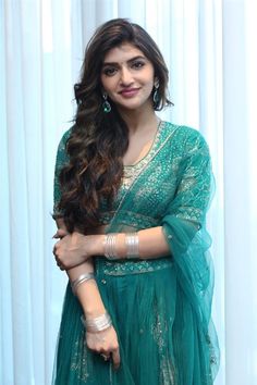 Sri Leela, Sree Leela, Deepika Padukone Style, Bollywood Hairstyles, Glamour Beauty, Photo Gallery