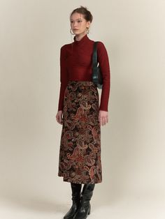 Editor's NotesThis SETSETSET’s skirt is cut from cotton silk blend that has a suede-like soft touch to an A-line silhouette. It has a paisley pattern accentuating a vintage mood and a back partially elasticated waistband for comfort.- Suede-like soft touch- Vintage mood- Paisley pattern- Back partially elasticated waistband- No lining- Back slitMeasurements(in.)S / M- Total length: 30.71 in. / 31.50 in.- Waist: 12.60 in. / 13.19 in.- Sweep: 22.83 in. / 23.62 in.Composition & Care- 50% Cotton Fitted Long Skirt With Paisley Print, Elegant Fitted Paisley Print Skirt, Paisley Pattern, Cotton Silk, Long Skirt, Mock Neck, Paisley, Hand Wash, Dry Clean