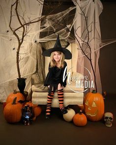 Modern Halloween Decor, Baba Jaga, Modern Halloween, Holiday Halloween, Decoration Photo