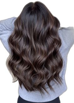 Muted Brunette, Subtle Balayage Brunette, Bold Balayage, Bleach Hair Color, Summer Hair Color Ideas, Brown Hair Looks, Medium Length Hairstyles