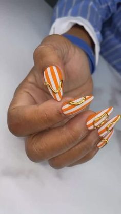 Black Girls Do Nails on Instagram: "So nice!!! Nails by @klassy_nails 🏆🏆  #fallnails #fallnailart #chromenailart #bgdn #blackgirlsdonails #stripednails" Nail Asthetic, Fierce Nails, Hand Candy, Naild It, Chrome Nail Art, Nice Nails, Striped Nails, Short Acrylic, Great Nails