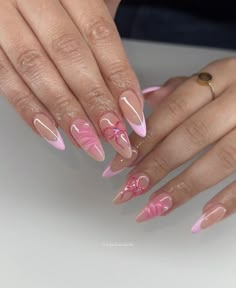 pink nails, pretty nails Summer Bday Nails, Nails Pink Hello Kitty, Pink Almond Nails Design, Feminine Fatale, Dominican Nails, Pink Nails Almond, Birthday Nail Ideas, Pink Almond Nails, Almond Nails Pink