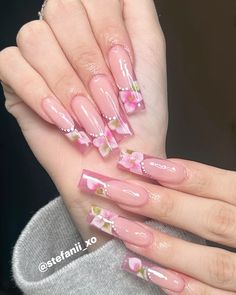 #pinknailsideas Encapsulated Nails Flowers, Quinceanera Nails, Nails Flowers, Encapsulated Nails, Diy Acrylic Nails, Glamour Nails, Girly Acrylic Nails, French Tip Acrylic Nails, Ombre Nail Designs