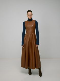 Glam Casual, Modest Dresses For Women, Modest Maxi, Autumn Trends, Leather Skirts, Sweater Trends, Runway Trends, Crop Top And Shorts, Pinafore Dress