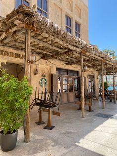 Dubai Starbucks Old Spanish Style Homes, Beach Restaurant Design, Cafe Exterior, Outdoor Restaurant Design, House Wall Design, Civil Engineering Design, Architect Design House, Clay Houses