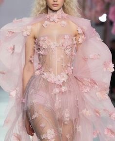 It Girl Aesthetic, Runway Outfits, Fairytale Dress, Fantasy Dress, Glam Dresses, It Girl, Festival Outfits