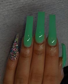 Acrylic Nails Green, Green Acrylic Nails, Nails Green, Girly Acrylic Nails, Short Square Acrylic Nails, Exotic Nails, Long Acrylic Nails Coffin