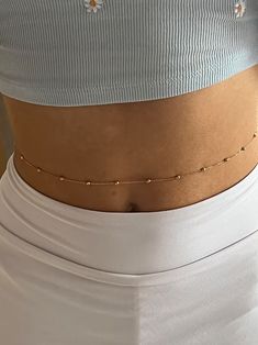 Looking for simple yet stylish Belly Chain? This waist jewelry is a trendsetter, and can be worn any day with anything. #bellechain #waistchain #bellejewelry #sextjewelry #fancywaistbead #ladiesaccessories #womenaccessories #giftforbestie Belly Jewellery, Waist Jewelry, Beading Inspiration, Beauty Inspo, Belly Piercing, Personalized Gifts For Mom, Belly Chain, Chain Silver, Waist Chain