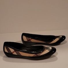 Authentic  Burberry Classic Burberry Flats Burberry Flats, Shoes For Woman, Burberry Classic, Burberry Shoes, Leather Flats, Spot On, Patent Leather, Burberry, Loafers