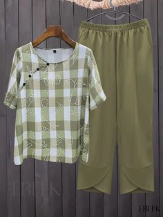 Ebeek - Womens Plus Size Retro Outfits Set: Floral & Plaid Print, Button Decor, Half Sleeve Round Neck Top & Wrap Hem Pants Two Piece Set Green Short Sleeve Sets With Buttons, Casual Green Sets With Buttons, Button Decor, Hem Pants, Plus Size Halloween, Round Neck Top, How To Hem Pants, Round Neck Tops, Plaid Print