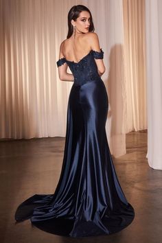 Evening Gowns Off Shoulder, Off The Shoulder Prom Dress, Fitted Gowns, Sweetheart Prom Dress, Lace Bustier, 21st Dresses, Usa Dresses, Elegant Skirt, Applique Dress