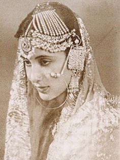 Princess Mehrunissa of Rampur Indian Princess, Vintage Bollywood, Desi Wedding, Indian Aesthetic, We Are The World, Foto Vintage