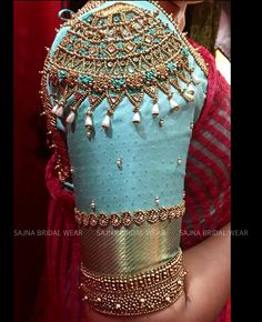 Green Blouse Designs, South Indian Blouse Designs, Work Blouse Designs, Latest Bridal Blouse Designs, Maggam Work Blouse, Blouse Designs Catalogue, Best Blouse Designs, Traditional Blouse Designs, Cutwork Blouse Designs