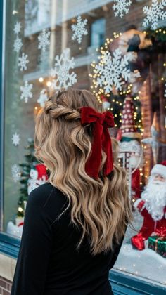 Christmas Updo, Dining Photography, Hairstyles For Children, Christmas Hair Ideas, Christmas Core, Holiday Party Hair, Christmas Party Hairstyles, Christmas Hair Accessories, Holiday Hair