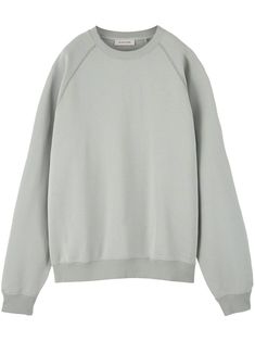 light grey cotton slouch body embroidered logo at the chest fine ribbed crew neck long raglan sleeves ribbed hem Oversized Raglan Sleeve Sweatshirt For Loungewear, Relaxed Fit Raglan Sleeve Sweatshirt For Spring, Sporty Sweater With Relaxed Fit And Raglan Sleeve, Sporty Raglan Sleeve Sweater With Ribbed Cuffs, Relaxed Fit Raglan Sleeve Tops With Ribbed Cuffs, Oversized Raglan Sleeve Sweatshirt For Fall, Relaxed Fit Top With Raglan Sleeve And Ribbed Cuffs, Relaxed Fit Tops With Ribbed Cuffs And Raglan Sleeves, Cotton Raglan Sleeve Sweater For Spring