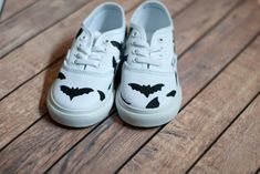 Hand Painted Bat Vans Tie Custom Vans - Etsy Casual Custom Halloween Sneakers With Round Toe, Casual Halloween Skateboarding Sneakers, Casual Halloween Sneakers With Rubber Sole, Hand Painted Toms, Painted Converse, Perfect Sneakers, Custom Converse, Men's Toms, Wine Tote