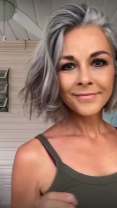 Gray Hair Dyed Blonde, Blond Grey Short Hair, Silver Blonde Hair 2023, Medium Silver Blonde Hair, Gray Silver Hair Color Short, Medium Grey Haircuts, Silver Hair Transformation, 2023 Grey Hair Trends, Short Hair Gray Color