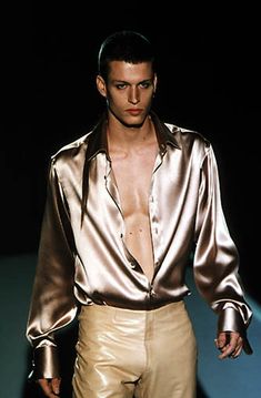 Tux Shirt, Sukajan Jacket, Queer Fashion, Mens Fashion Classy, Satin Jackets, Satin Shirt, Moda Vintage, Mode Inspiration, Milan Fashion