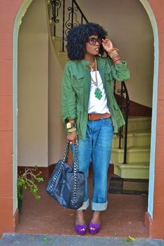 Army Green And Orange Outfit, Saturday Outfit Casual Weekend Wear, Army Green Outfit, Saturday Outfit, Style Casual Chic, Moda Denim, Jeans Boyfriend, Weekend Wear