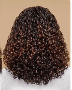 Reddish Brown Highlights Curly Hair, Chocolate Curly Hair Highlights, Coffee Brown Highlights On Black Hair, Low Lights For Black Hair Natural, Mocha Brown Curly Hair, Caramel Highlights On Black Curly Hair, Dark Brown Highlights Curly Hair, Subtle Highlights For Dark Hair Curly, 3c Highlights