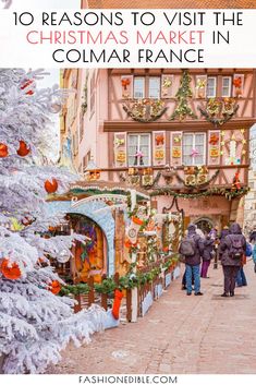 people walking down the street in front of christmas decorations and trees with text overlay saying 10