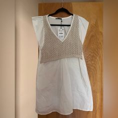 Beautiful Knitted White Dress From Zara. Size M But Fits A Size L Too. Red Checkered Dress, Zara Printed Dress, Velvet Shift Dress, Short Fitted Dress, Long Sleeve Collared Dress, Zara Black Dress, Black Button Up Shirt, Sleeveless Shirt Dress, Checkered Dress