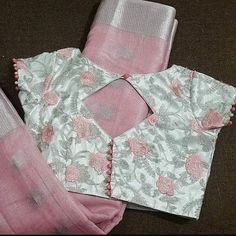 Blouse Design For Cotton Saree, Normal Blouse Designs, Normal Blouse, Blouse Back Neck, Patch Work Blouse Designs, Frock Designs, Blouses Designs