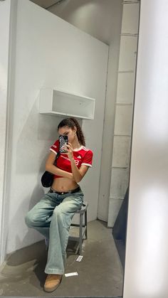 outfit ideas aesthetic instagram post soccer jersey Jersey Outfit Aesthetic, Soccer Jersey Outfit Women, Soccer Jersey Outfit, Jersey Outfit Women, Jean Skirt Outfit, Italy Summer Outfits, Aesthetic Instagram Post, Outfit Ideas Aesthetic, Jean Skirt Outfits