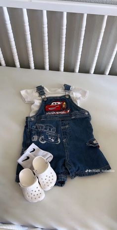 Overalls Styling, Tortilla Blanket, Vintage Baby Clothes, Styling Fashion, Baby Fits, Foto Baby, Clothes Outfit, Mode Ootd