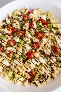 Tortellini Caprese Salad Caprese Tortellini Salad, Tortellini Caprese Salad, Caprese Tortellini, Easy Tortellini, Pasta Salad With Tortellini, Tomatoes Mozzarella, Caprese Pasta Salad, Caprese Pasta, Tortellini Recipes